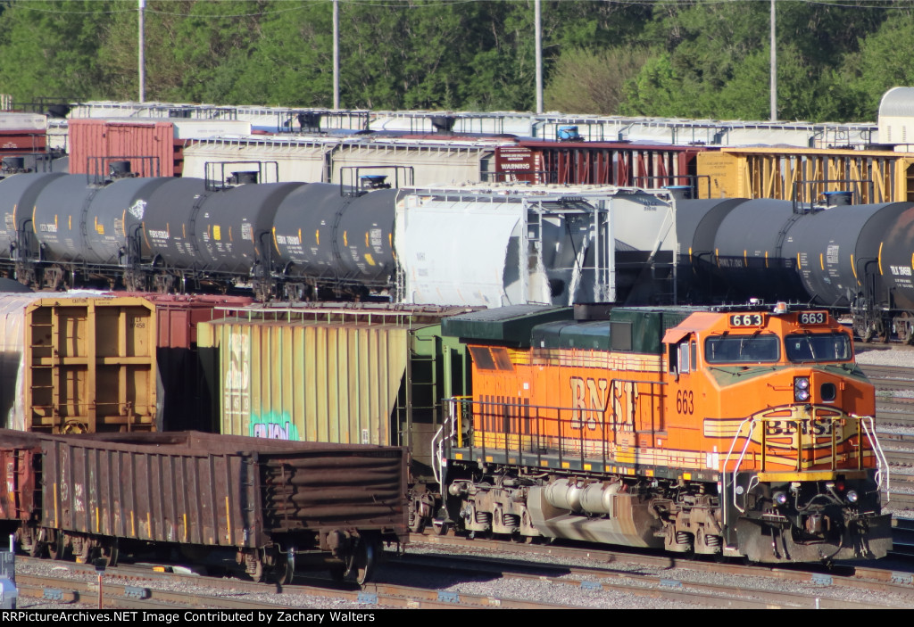 BNSF 663